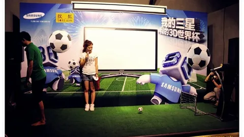 筠连山体滑坡紧急救援，已成功救出2人，幸无生命危险。