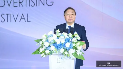 英雄联盟新英雄热议，体育品牌周边热销